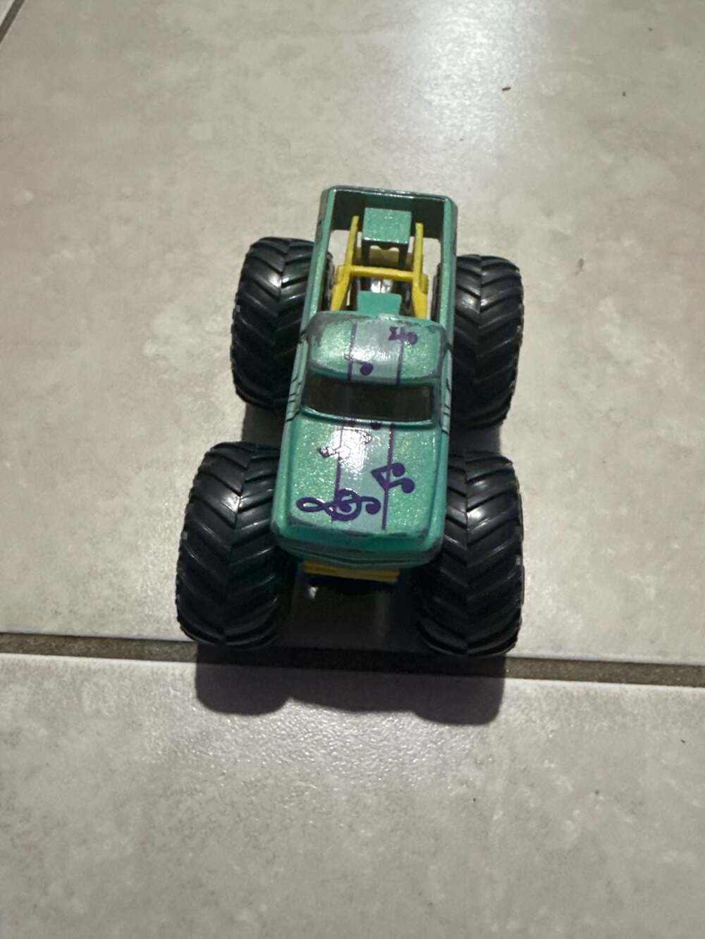 Hot Wheels Monster Trucks Squidward Q Tentacles SpongeBob SquarePants Serie
